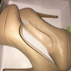 Jessica Simpson Leonne